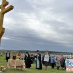 В селе Лынга совершено освящение поклонного креста на месте захоронения погибших заключенных